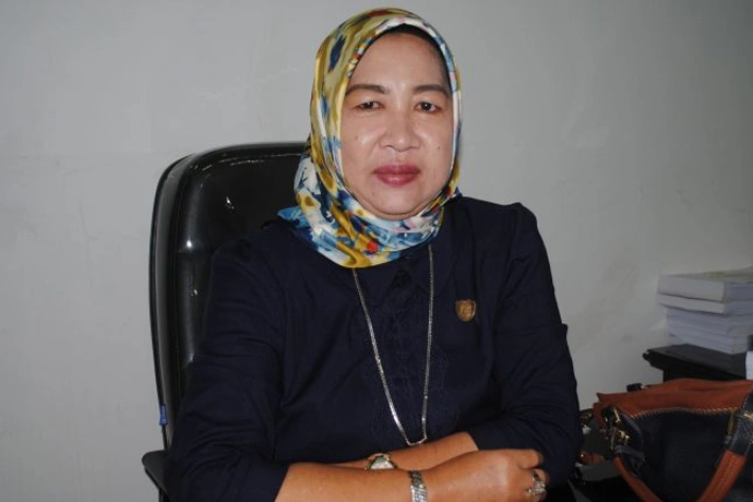 Hj Rujana Anggraini, SE, MM