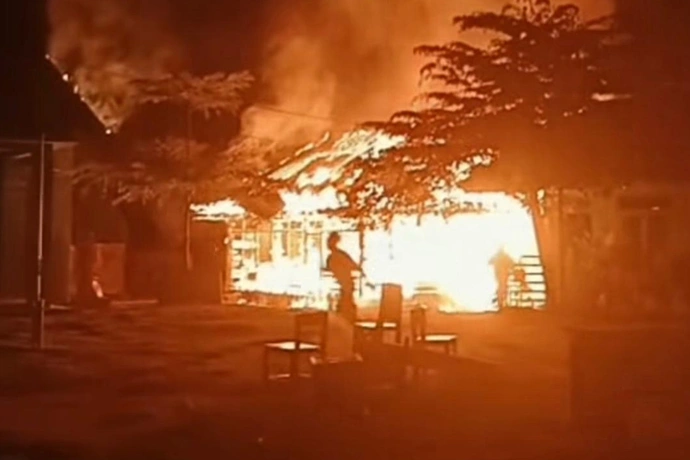 Kantor Ponpes Al-Huda di Kobar Terbakar, Santri Panik Berlarian