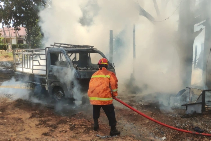 Mobil Terbakar