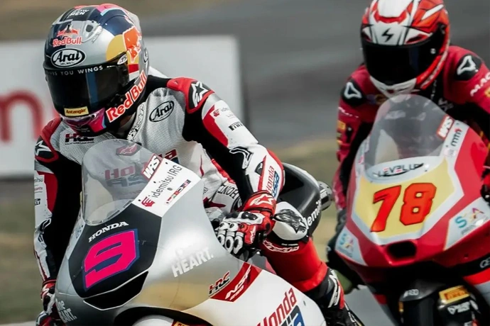 Moto 3
