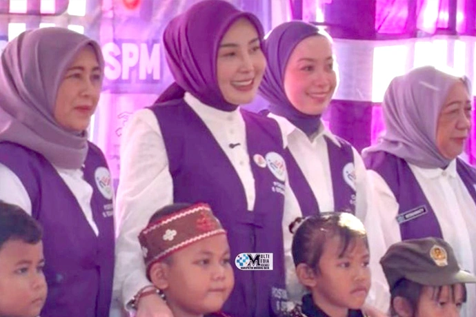 Warnita Heriyus Ikuti Kegiatan Kunker Ke Posyandu Parawai Tingkat Kalteng