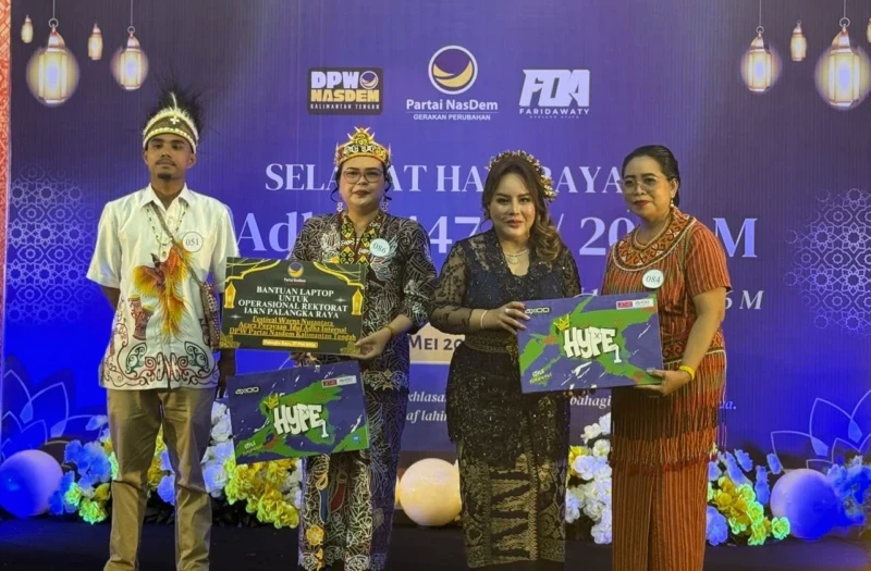 Momentum Iduladha, Faridawaty Bantu Laptop untuk IAKN Palangka Raya