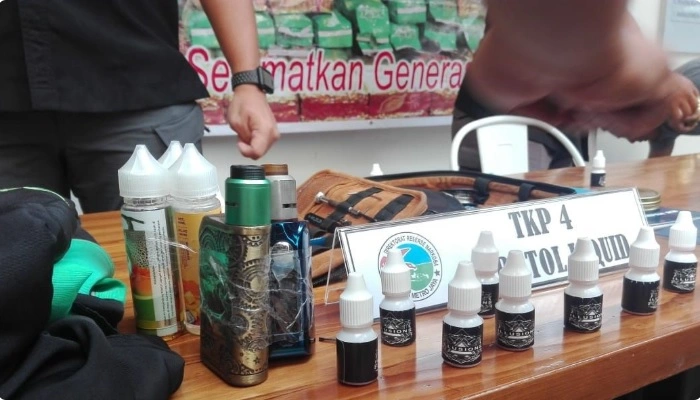 12_Narkoba Cair