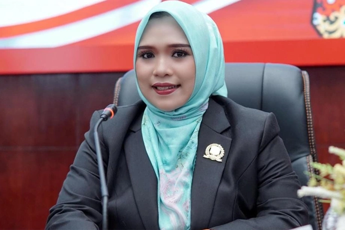 Dina Maulidah