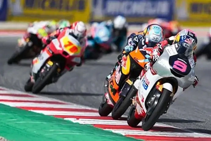 Moto 3