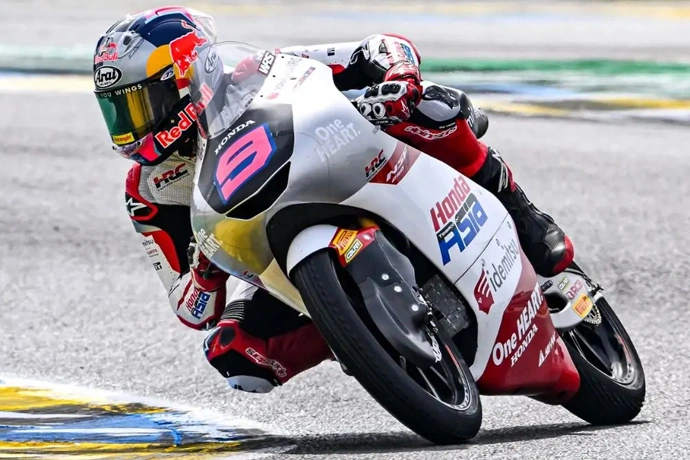 Moto3 Ceko 2026: Veda Ega Pratama Start P20 Finis 5 Besar, Hakim Danish Juara