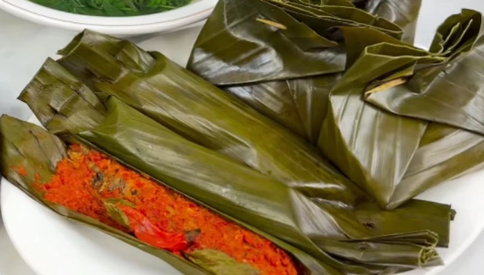 3_Pepes Ikan Tongkol