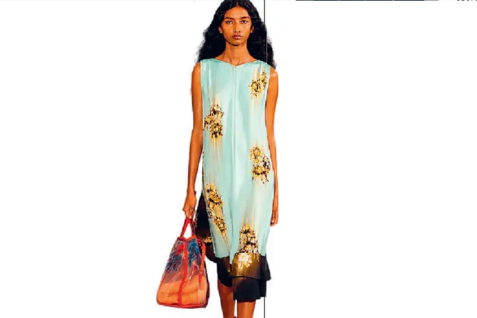 Column Dress, Gaun Musim Panas dengan Siluet Sederhana yang Nyaman