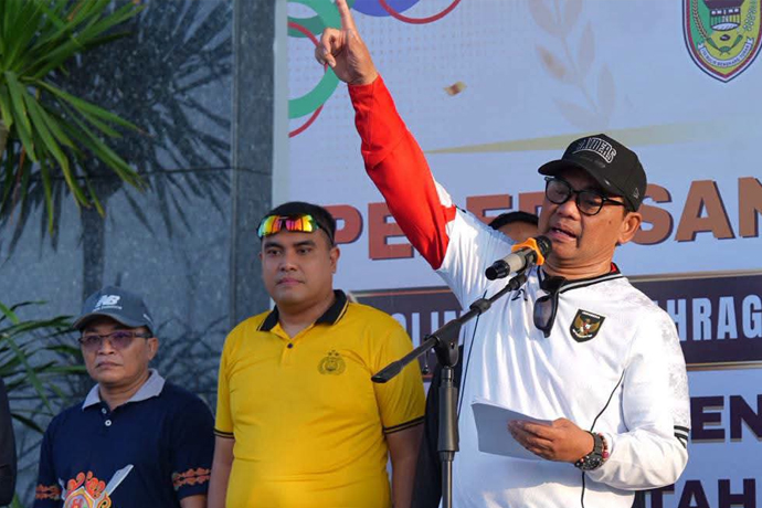 Puluhan Atlet Pelajar Barito Utara Dilepas ke O2SN Provinsi Kalteng, Bupati Beri Pesan Begini
