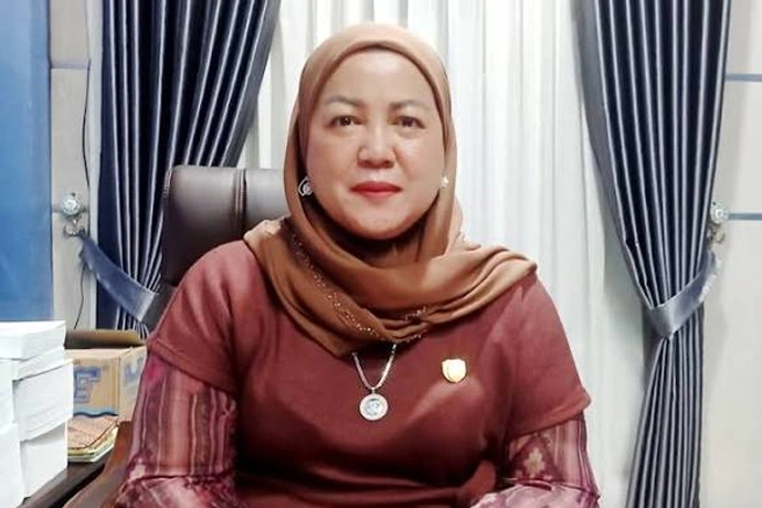 Henny Rosgiaty Rusli