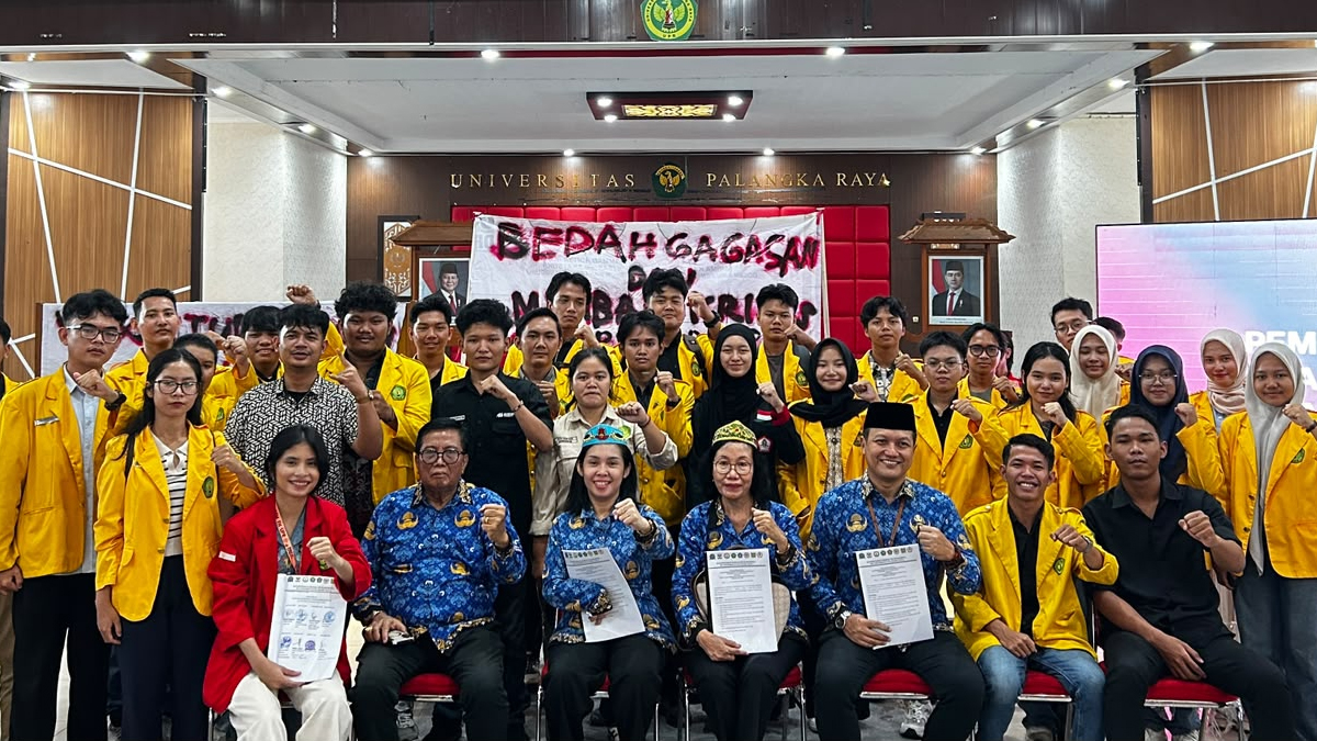Gelar Mimbar Bebas, Aliansi Mahasiswa UPR “Tantang” Komitmen Calon Rektor