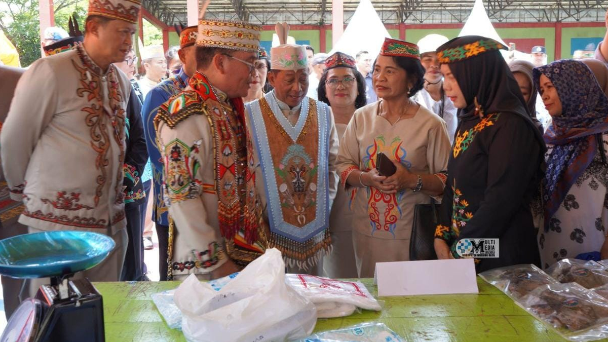 Gubernur Kalteng Pantau Langsung Pasar Murah di Puruk Cahu, Sinergi Provinsi–Kabupaten Jaga Daya Beli Warga