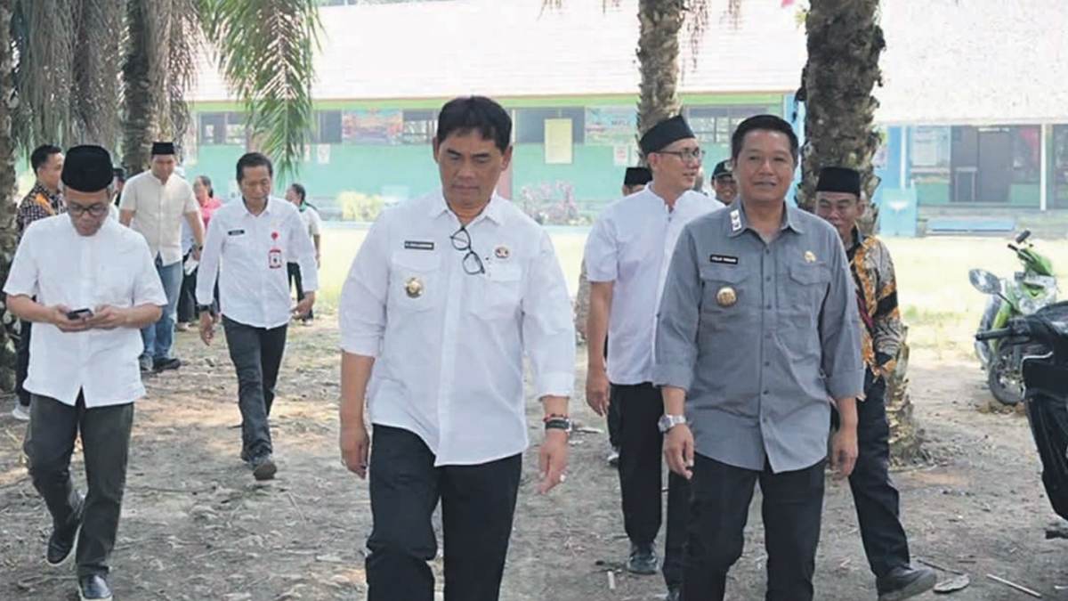 Blusukan ke Desa, Bupati Pastikan Kelayakan Fasilitas Pendidikan